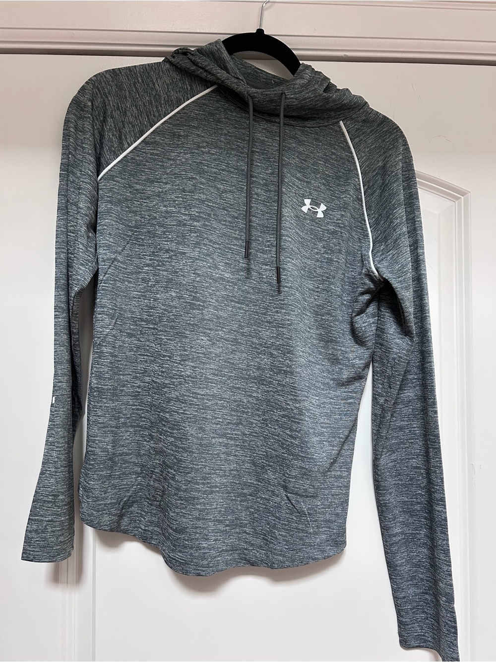 Under Armour Women's Sz S Velocity T Shirt Hoodie Long Sleeve Heathered Hiking